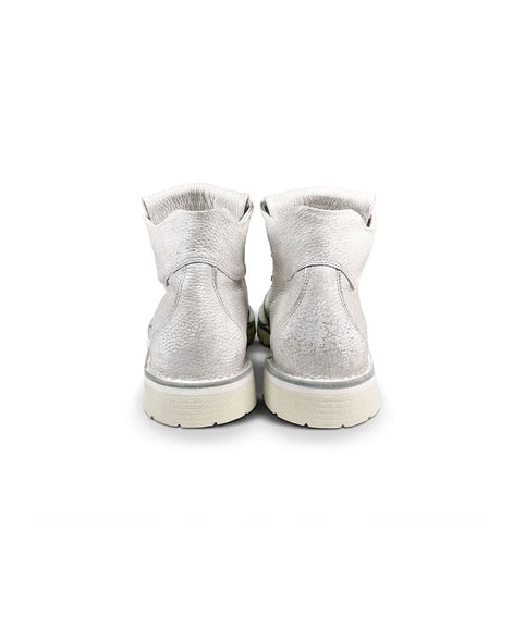 Close-up back view of the Untitled Artworks x Fracap Destroyer Boot in White, showcasing the distinctive spray-effect finish and premium leather construction.